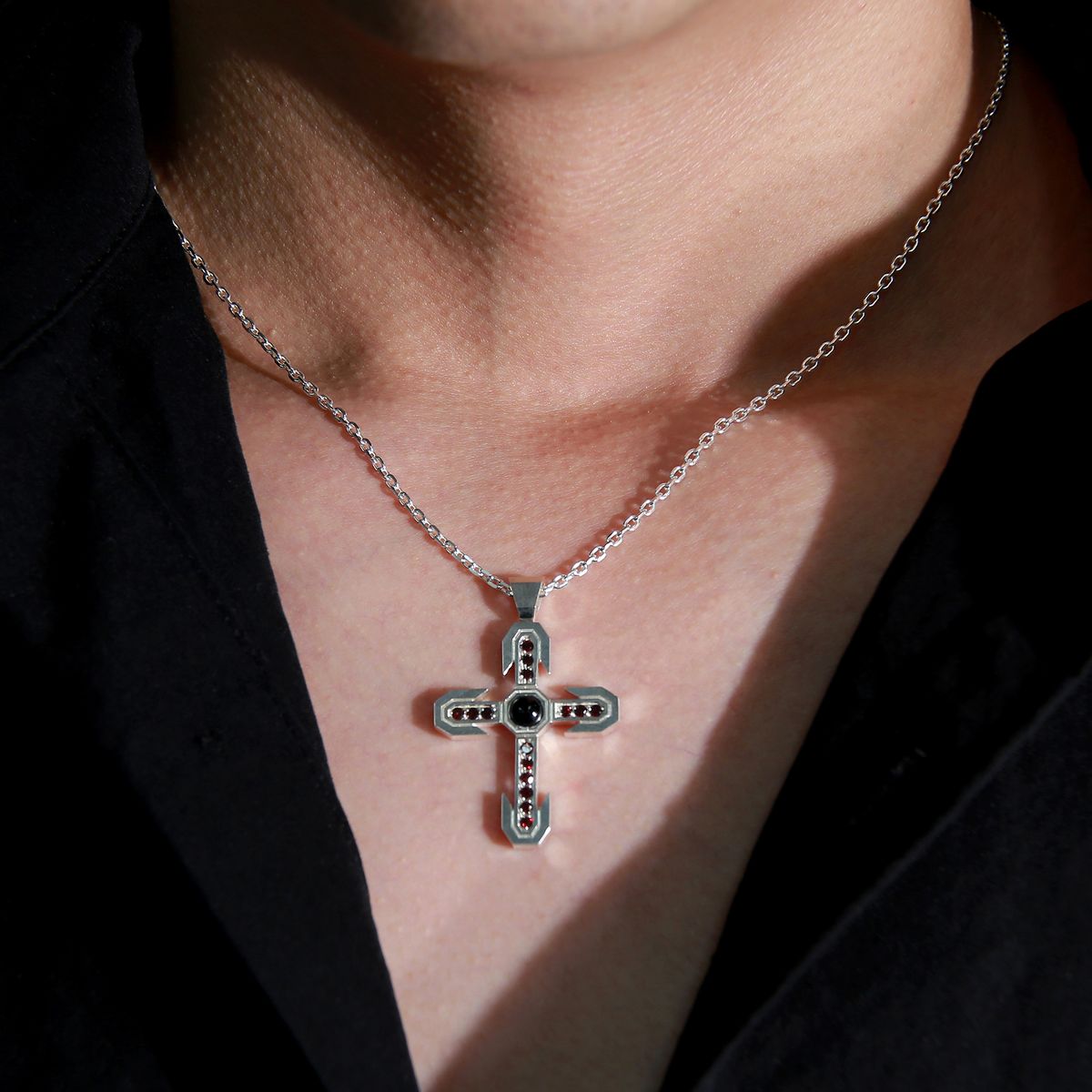 쿠도스(KUDOS) Ritzy Cross Necklace (All Ice Ver.)