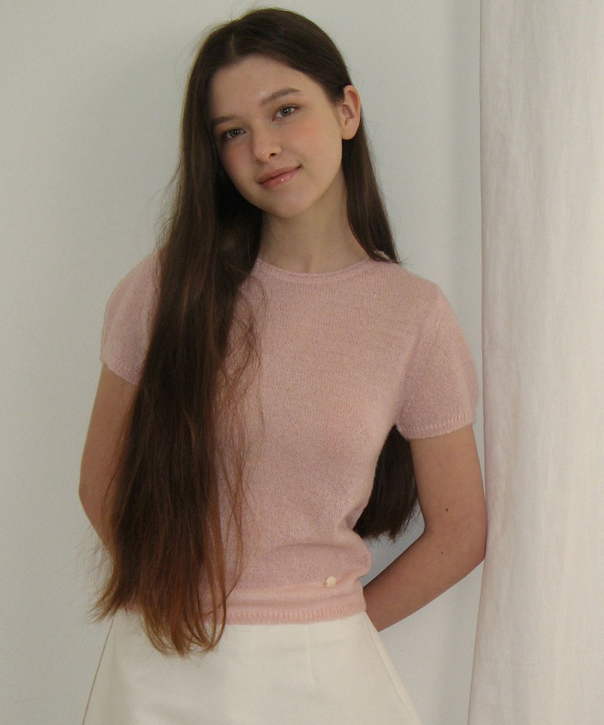 썸웨어버터(SOMEWHEREBUTTER) Pendant See-Through Half Knit - Pink