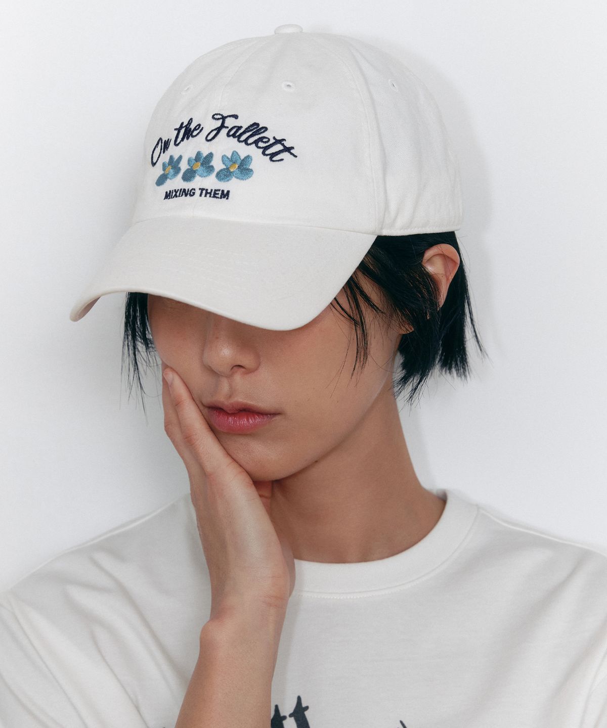 팔렛(FALLETT) 플라워 온더 팔렛 볼캡 화이트
