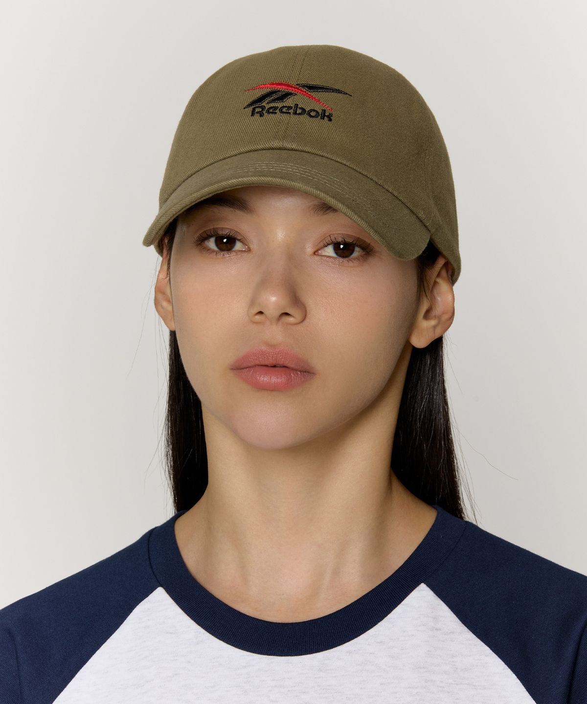 리복(REEBOK) 벡터 로고 볼캡 - 카키