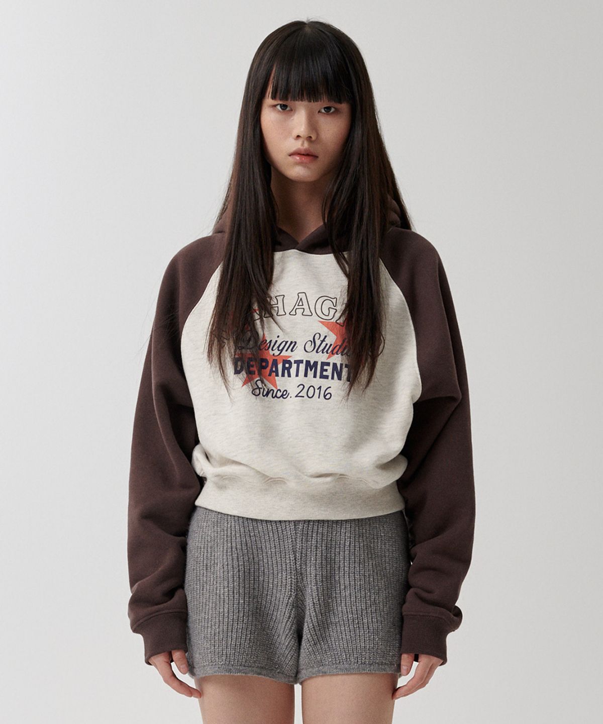 마하그리드(MAHAGRID) DEPARTMENT STAR CROP HOODIE BROWN(MG2FSFM409A)
