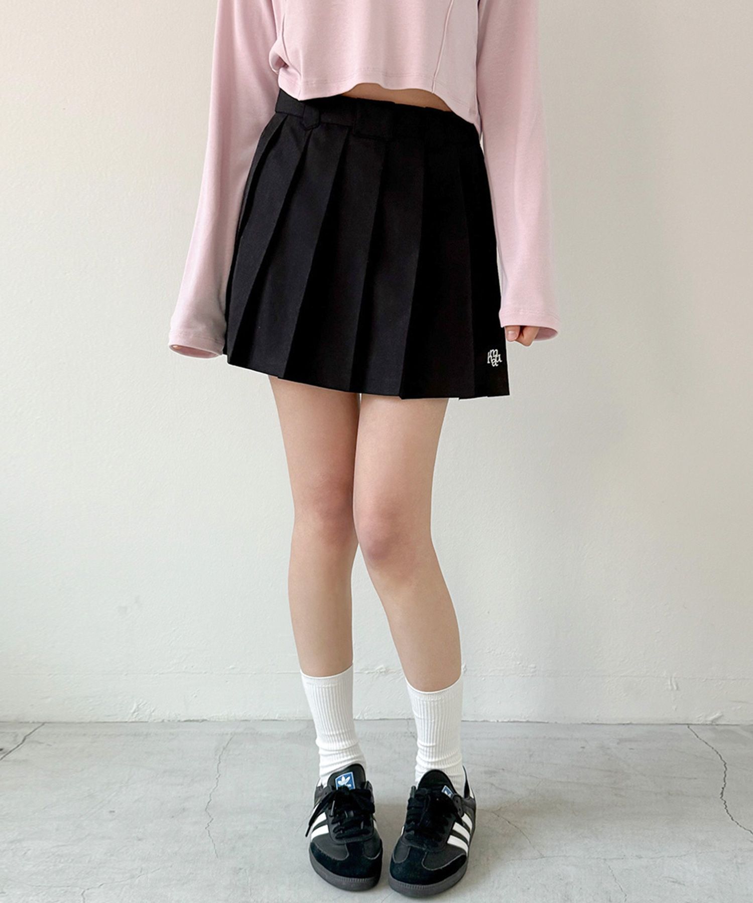 ★muahmuah☆STITCH LOGO PLEATS SKIRT MUSINSA | MUAHMUAH Stitch Logo Pleated Skirt [Black]