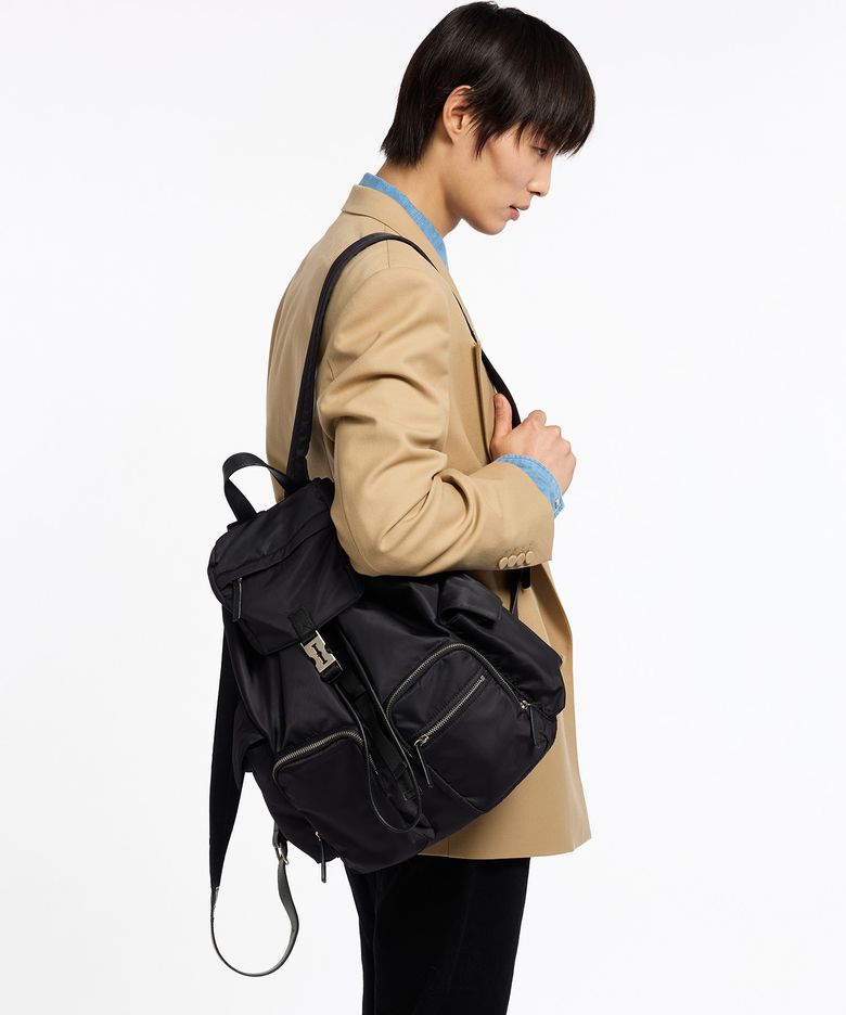 Hey Double Pocket Backpack L (헤이 더블 포켓 백팩 라지) Black