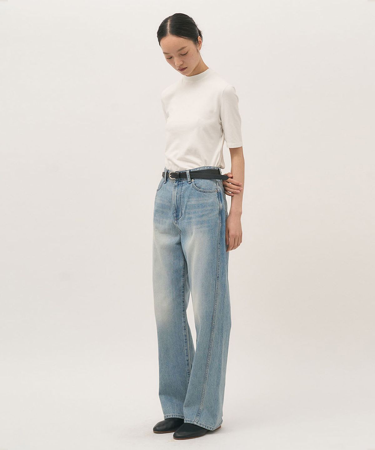 러프사이드 화이트라벨(ROUGH SIDE WHITE LABEL) Twist Denim Pants Lake Blue