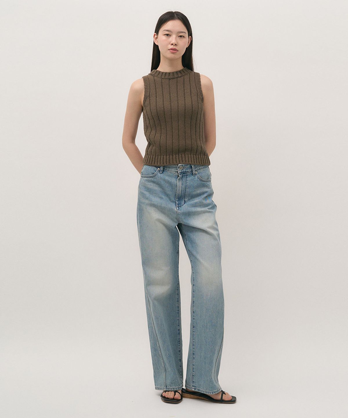 러프사이드 화이트라벨(ROUGH SIDE WHITE LABEL) Cello Knit Vest  Mocha