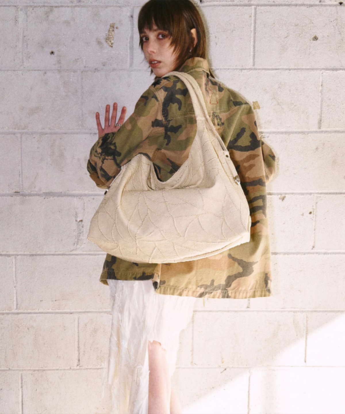 샌드뮤지엄(SAND MUSEUM) CACTUS HOBO BAG [Butter Cream]