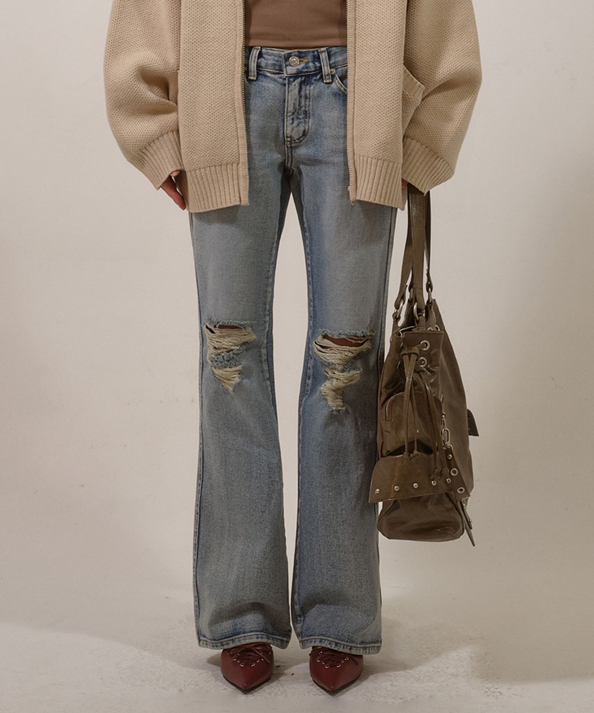 다이닛(DEINET) RIPPED DAMAGE BOOTS CUT DENIM IN BLUE