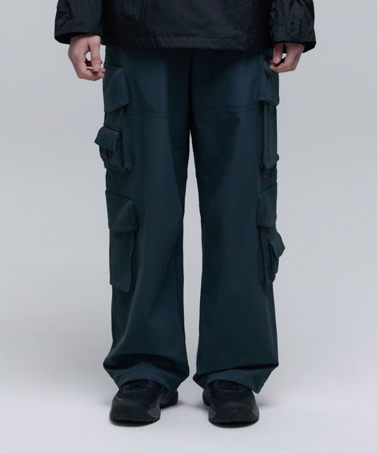 내셔널지오그래픽(NATIONALGEOGRAPHIC) N251MPT100 NRN 멀티 포켓 와이드 팬츠 TURQUOISE