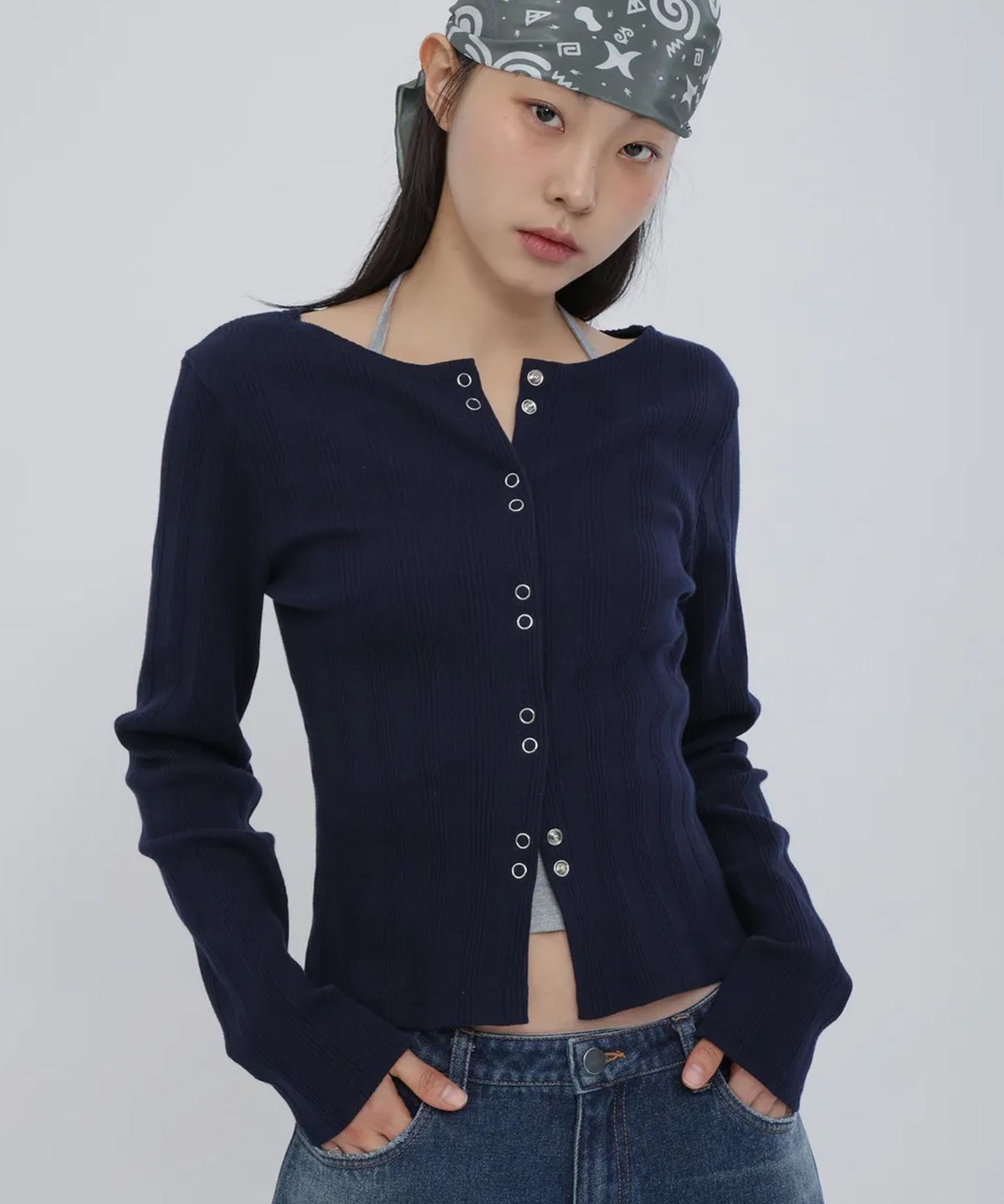 칙스(CHICKS) 스냅 가디건 네이비