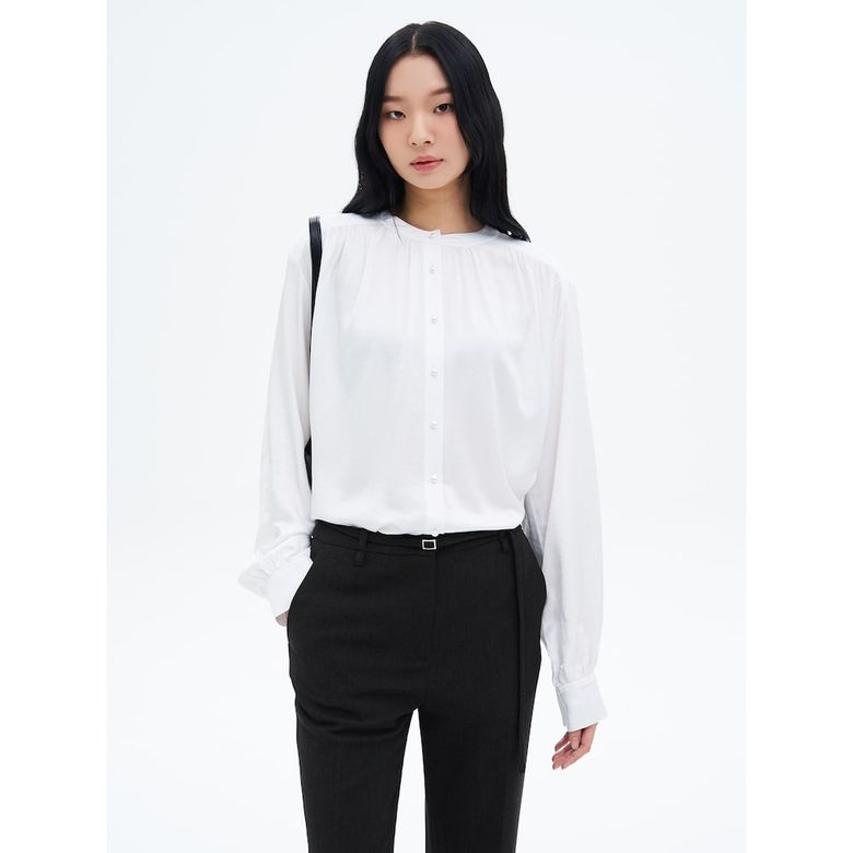 버튼 포인트 블라우스  화이트