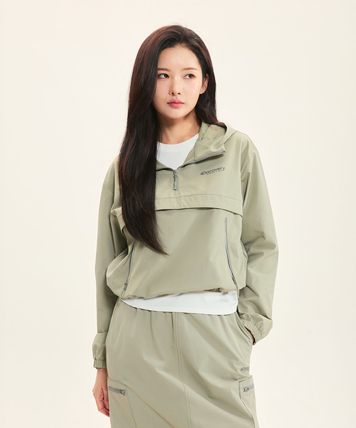 디스커버리 익스페디션(DISCOVERY EXPEDITION) 여성 우븐 트레이닝 아노락 (N/KHAKI)