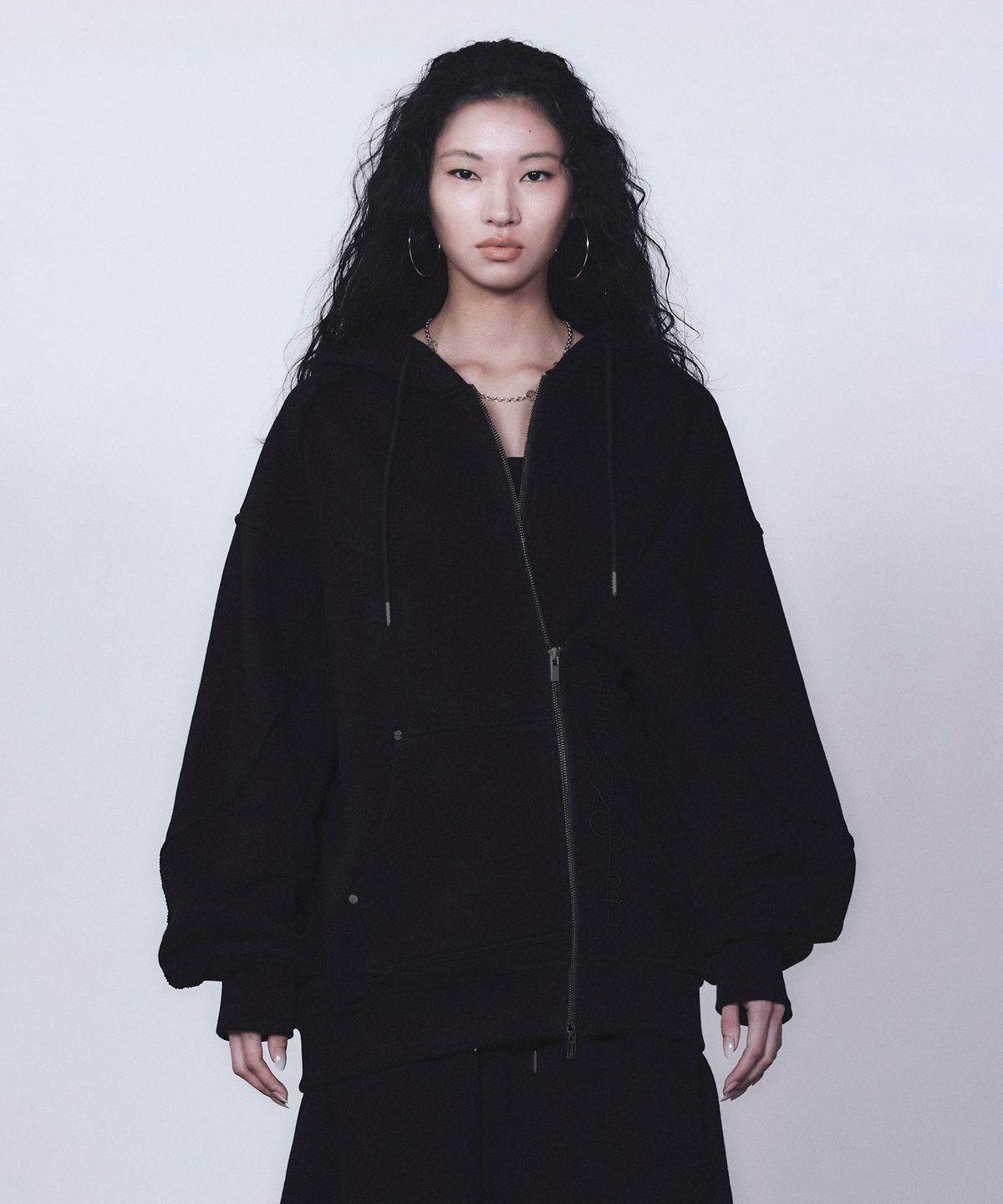 트리밍버드(TREEMINGBIRD) Zipper Finishing Sweat Hoodie Zip-up [ Black ]