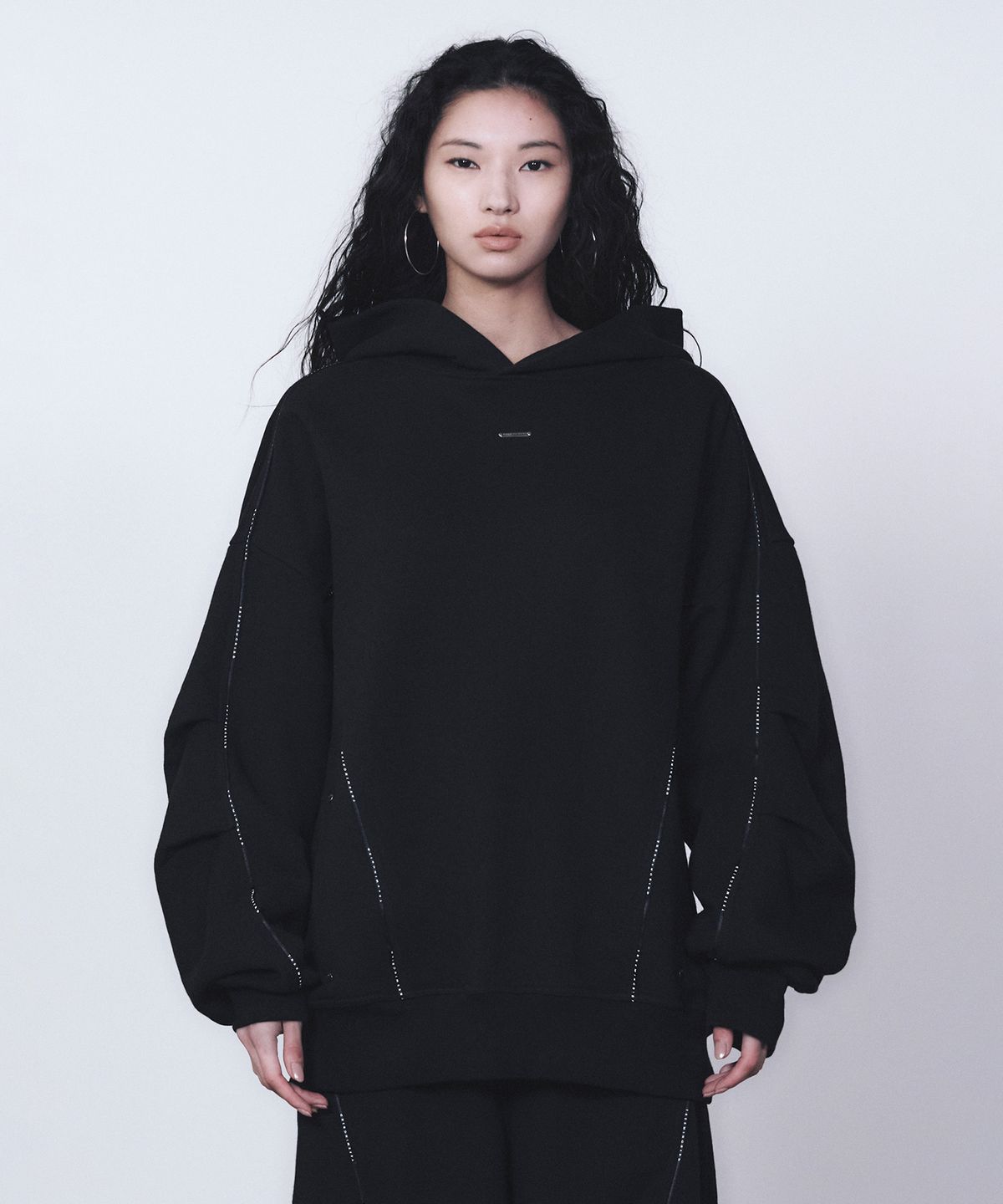 트리밍버드(TREEMINGBIRD) TMB Logo Piping Hoodie [ Black ]