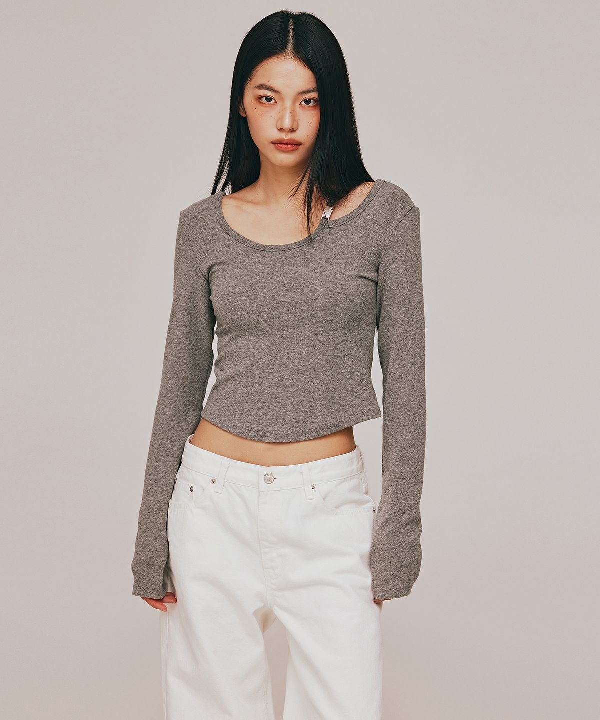 탑걸(TOPGIRL) BUCKLE DETAIL WITH SHOULDER CUT-OUT TOP_T513TP101