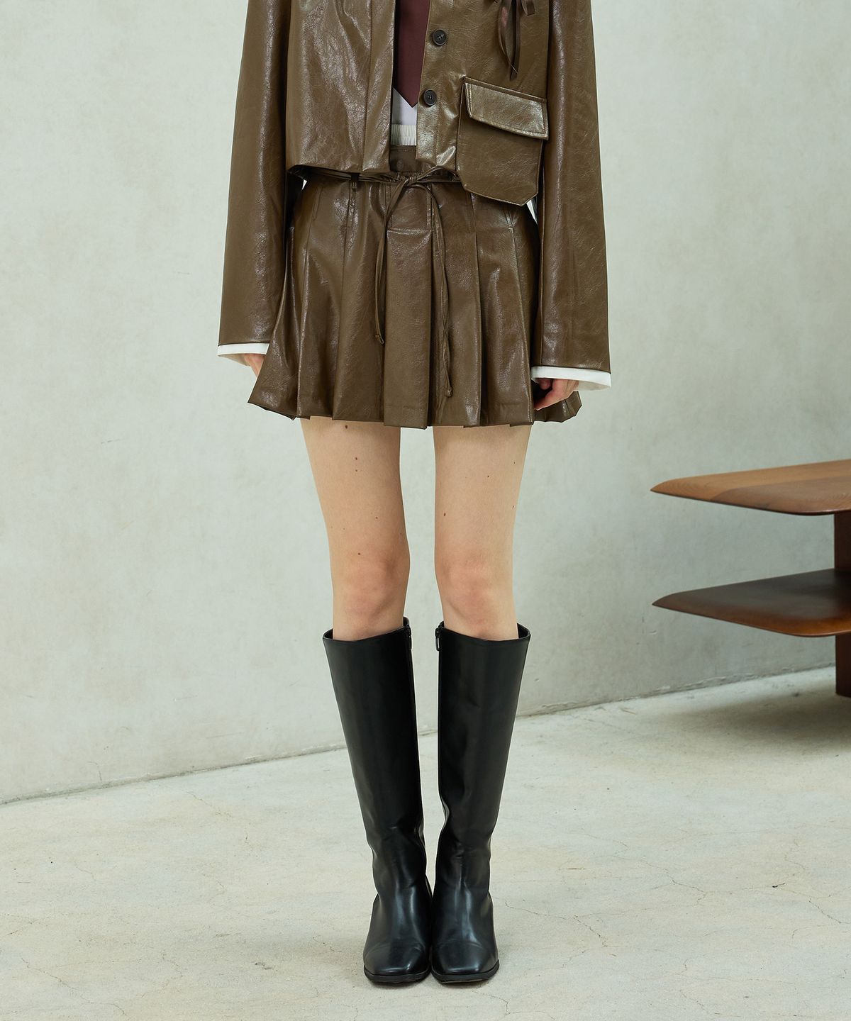아리킴(ARIKIM) MOLLY LEATHER PLEATS SKIRT PANTS / BROWN