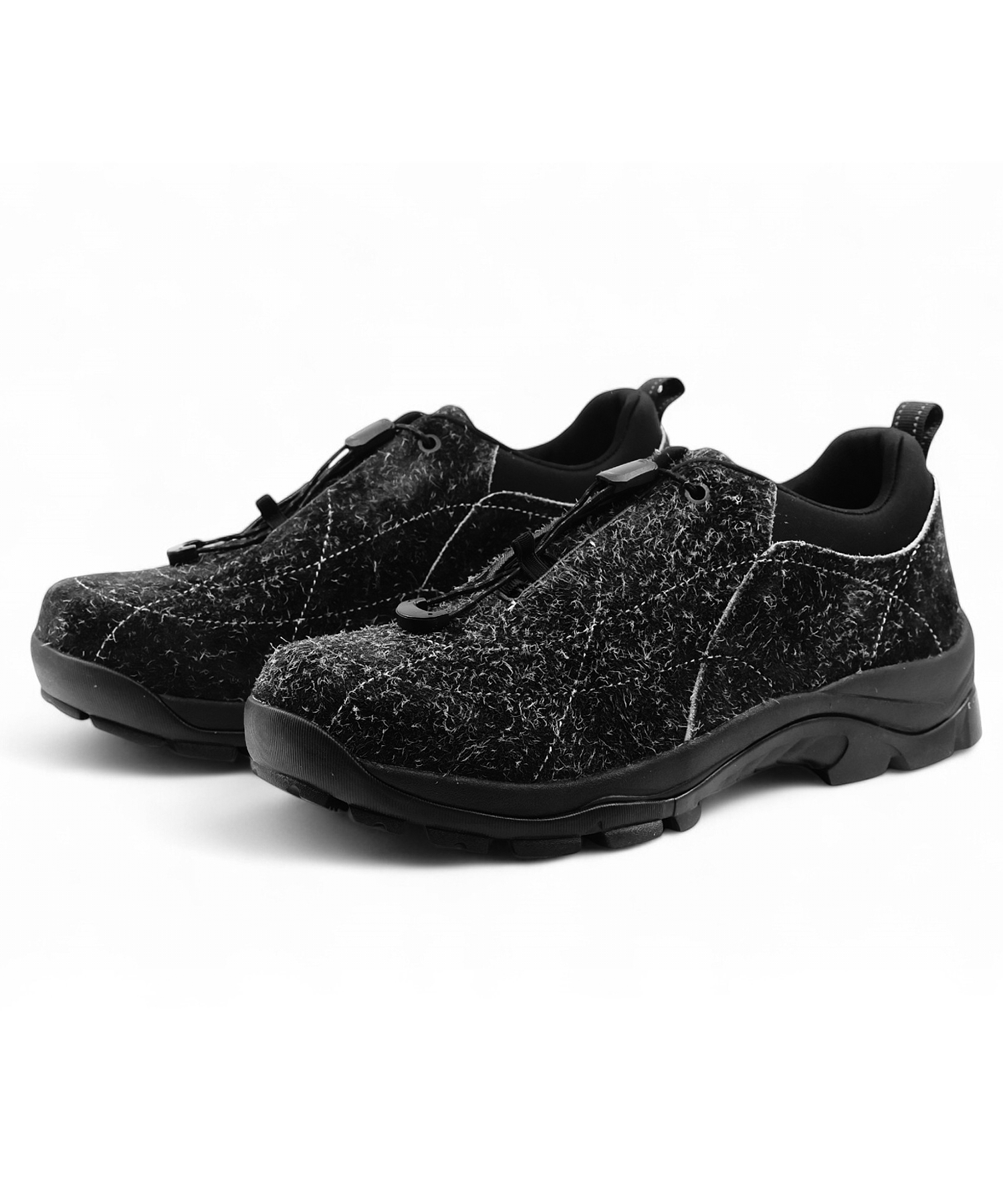 MUSINSA | YASE Forest Pop Hiking Shoes Black