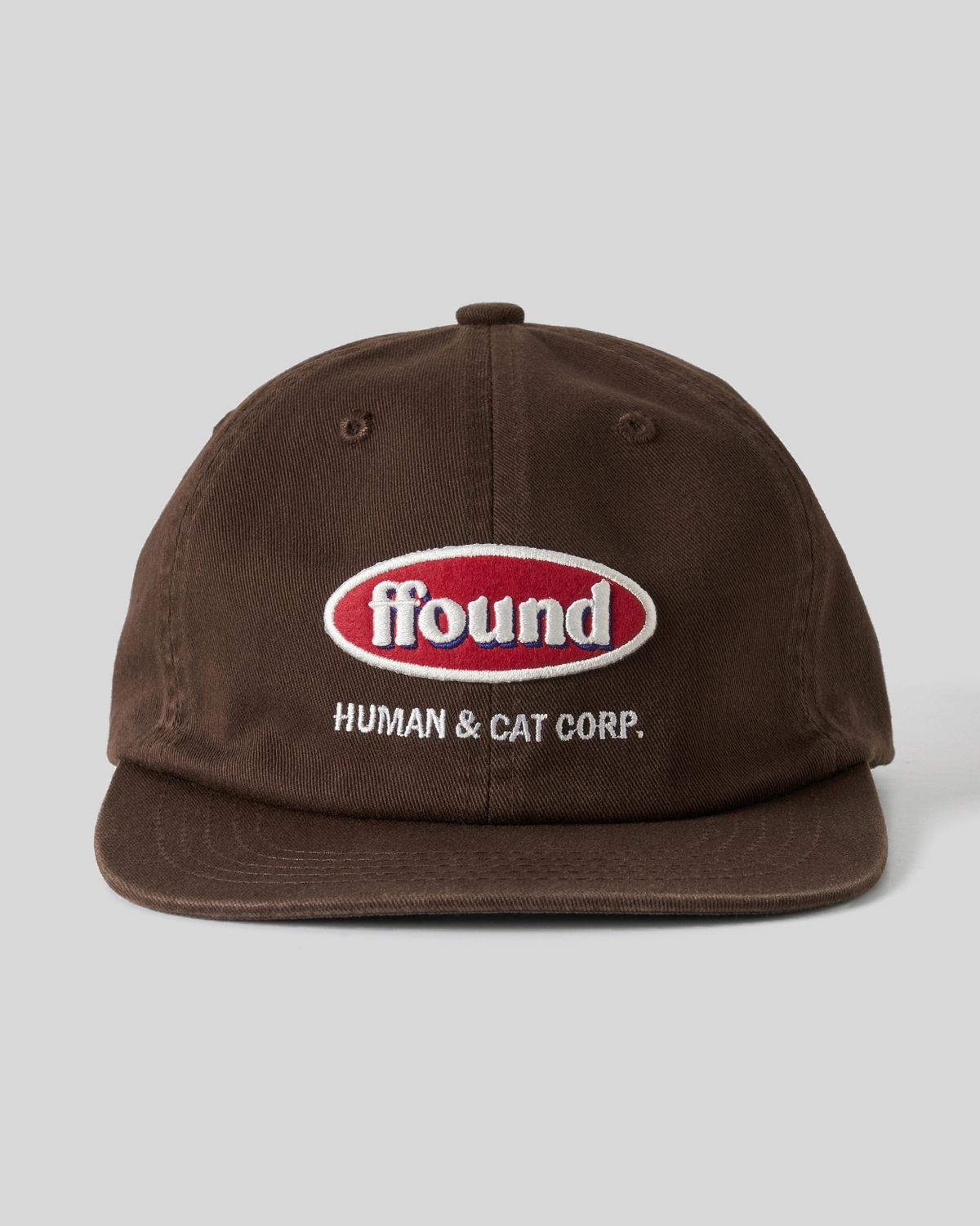 휴먼앤캣(HUMAN N CAT) 파운드 레드/화이트 와펜 플랫 브림 캡 [브라운]