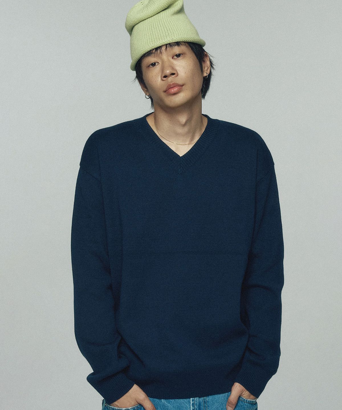 르아르(LEIRE) 퓨어 코튼 브이넥 니트 [네이비]