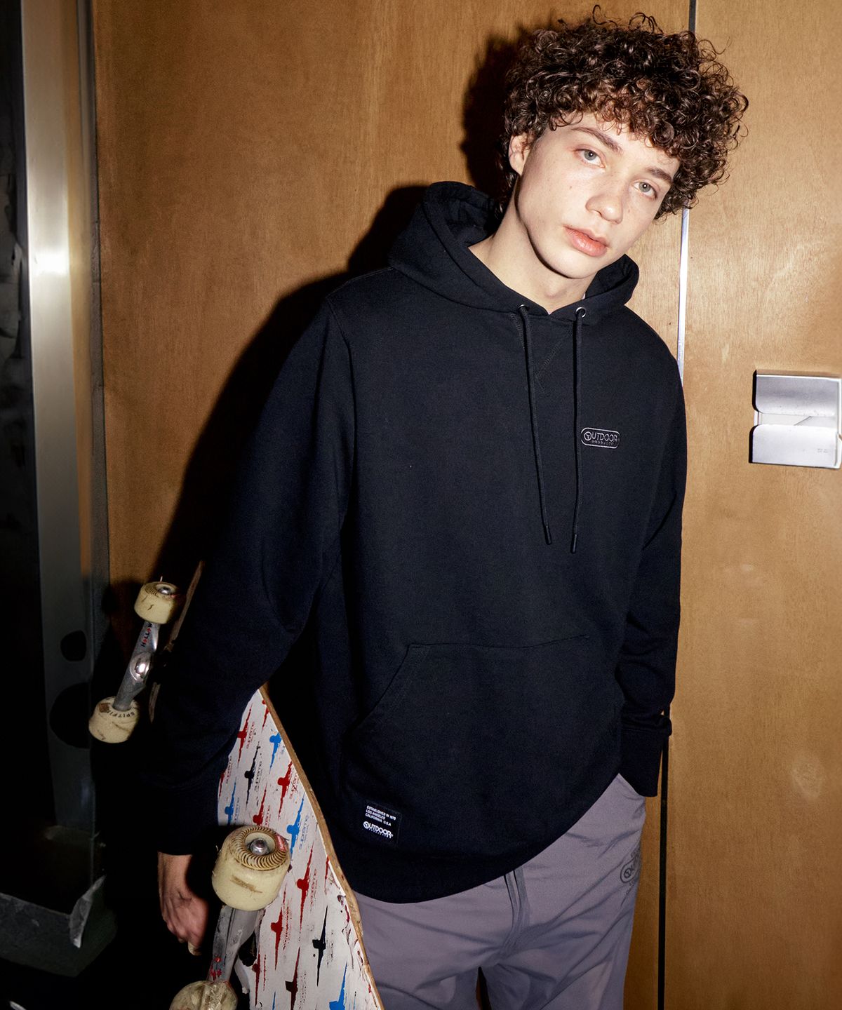 아웃도어 프로덕츠(OUTDOOR PRODUCTS) BASIC EMBROIDERY HOODIE (BLACK)