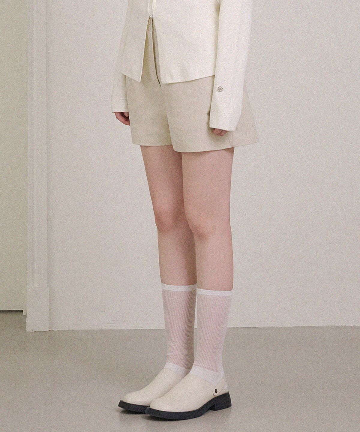 미케네(MICANE) 파인드 스티치 숏 팬츠