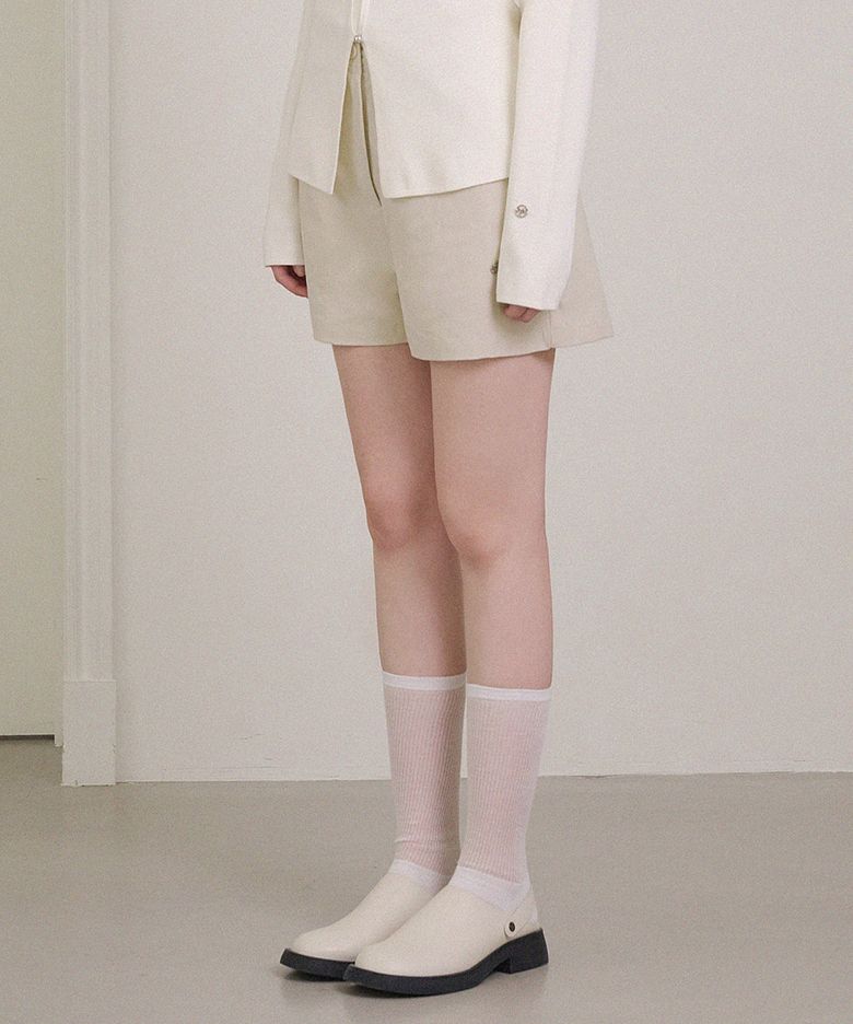 파인드 스티치 숏 팬츠