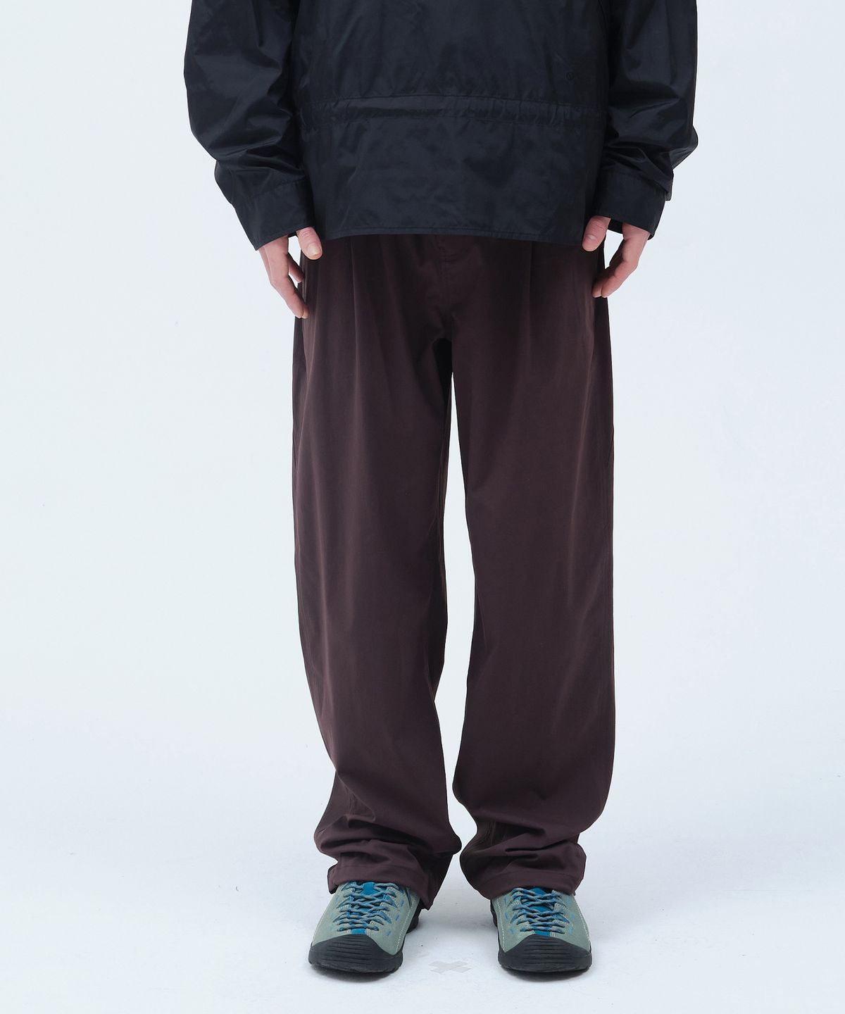 아웃도어 프로덕츠(OUTDOOR PRODUCTS) NYLON STRETCH PANTS (BROWN)