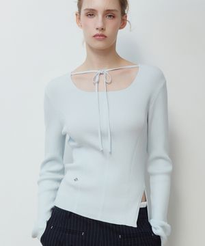 스트랩 스퀘어 넥 니트 SK