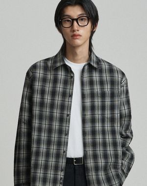 세미 오버핏 코튼 시어서커 옴브레 체크 셔츠 [블랙]