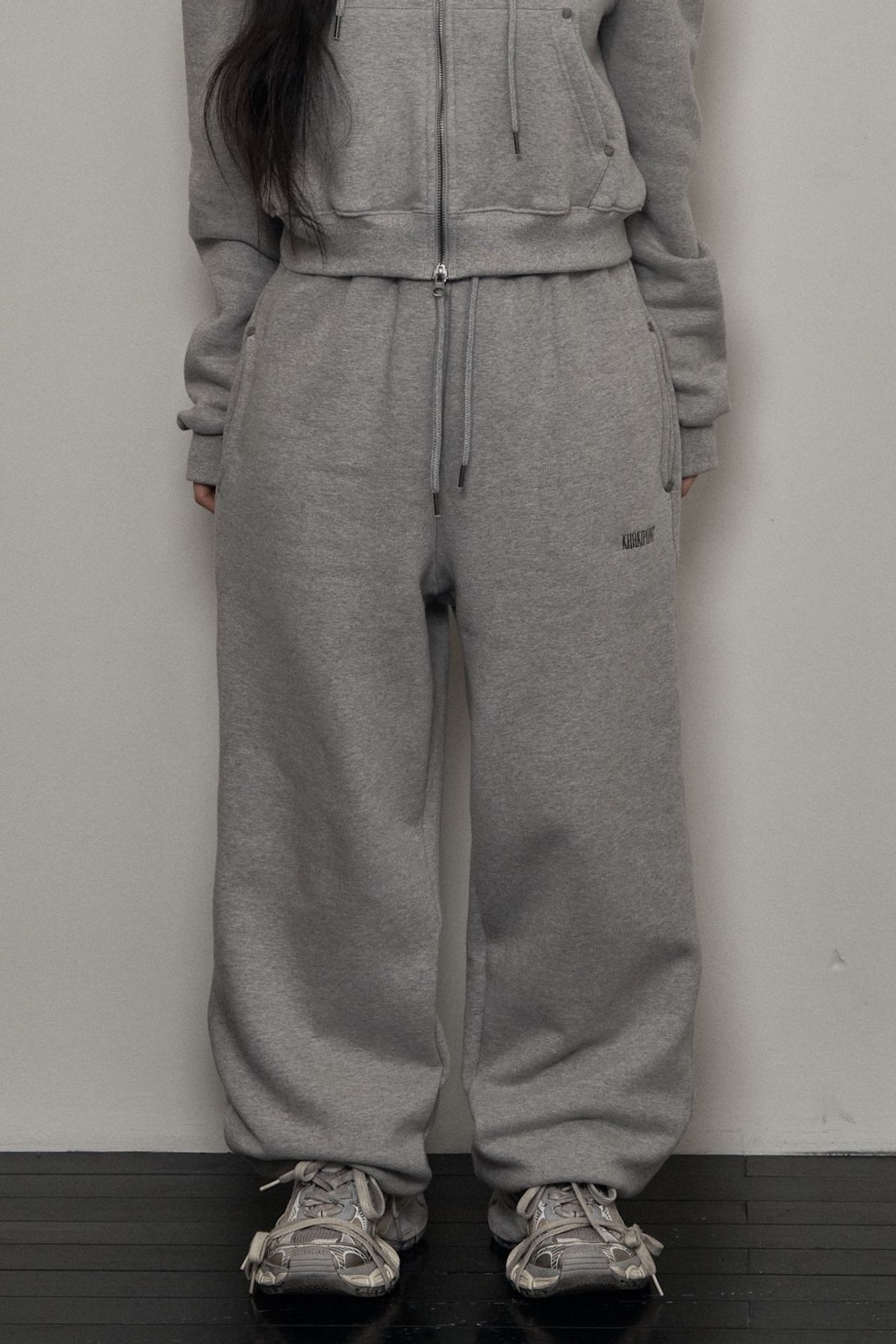 카키포인트(KHAKIPOINT) Rivet Jogger Pants (gray)