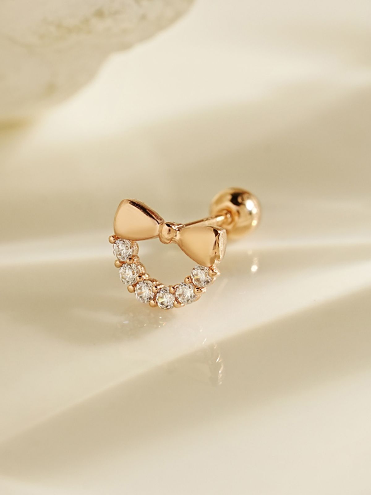 미니멀피어싱(MINIMALPIERCING) 14K 리본 하프 스피어 피어싱 귀걸이