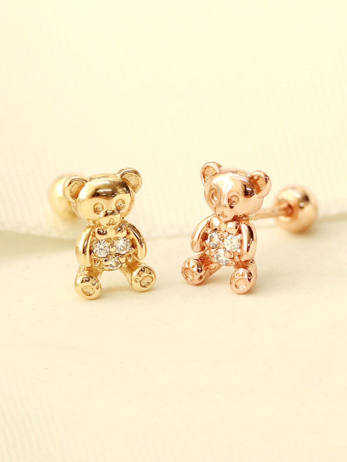 미니멀피어싱(MINIMALPIERCING) 14K 큐빅품은 리본 곰돌이 피어싱 귀걸이