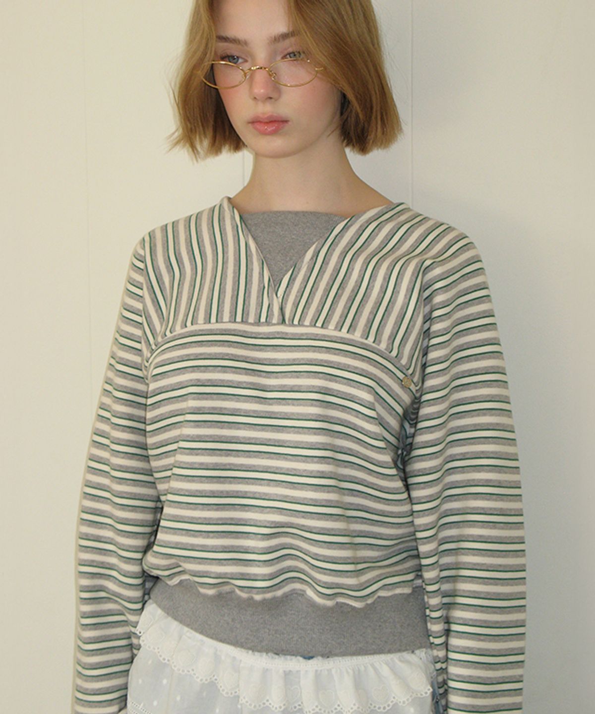 론론(RONRON) PENDANT V NECK STRIPE SWEATSHIRT GREY