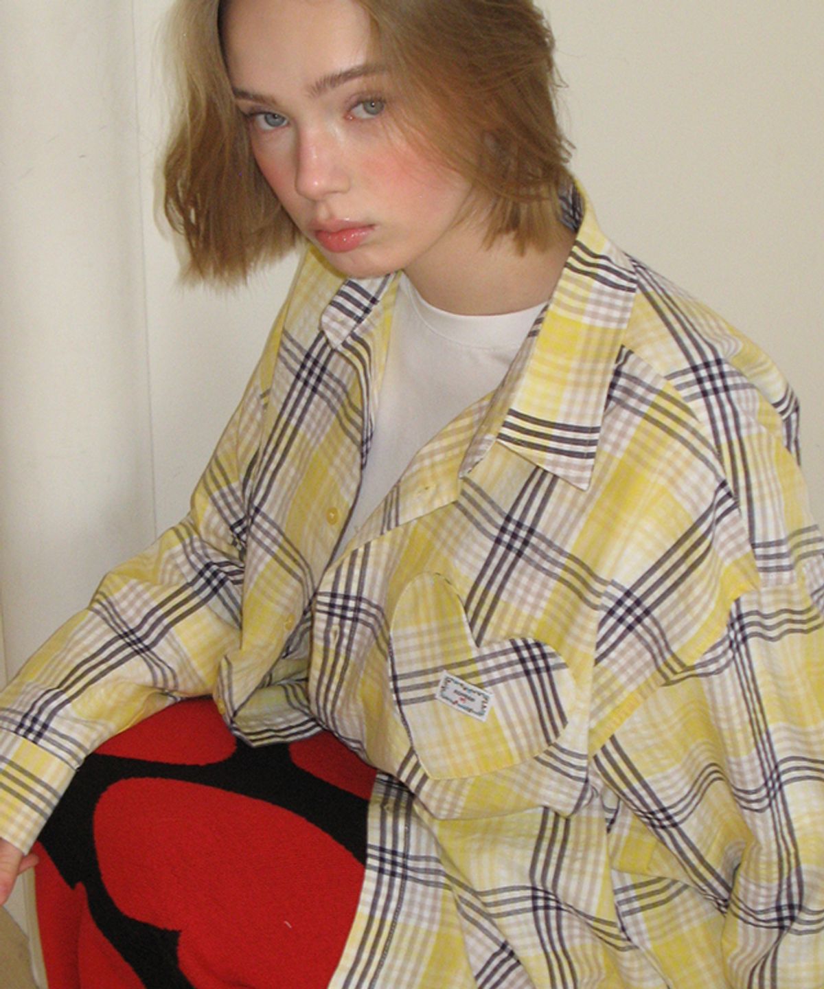 론론(RONRON) CHECK STITCH HEART POCKET OVER FIT SHIRT YELLOW