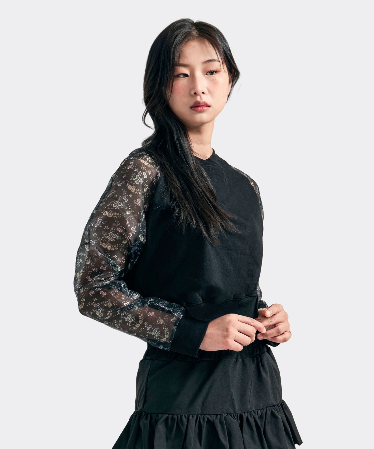 티니타이거(TEENYTIGER) 꽃무늬 한글 저고리 크롭 블랙