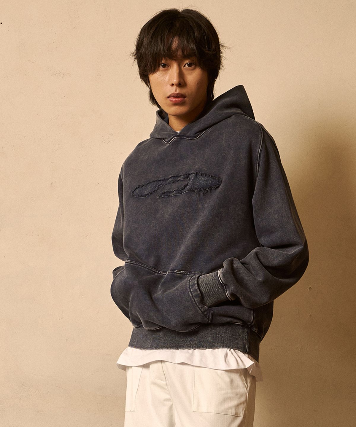 에프디알(FDR) Pigment Washed Denim Applique Hoodie Navy