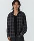 루즈드 체크 셔츠 (블랙)