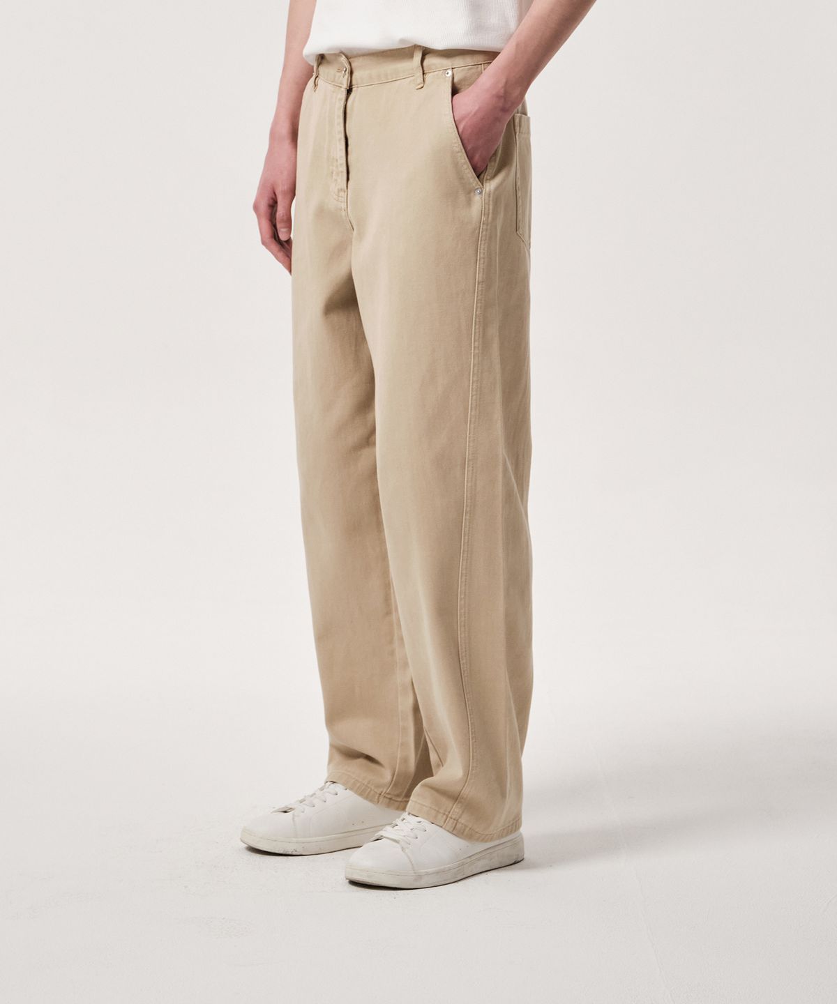 커넥트킨록(CONNECT KINLOCH) 와이드 커브드 절개 데님 팬츠 (베이지)