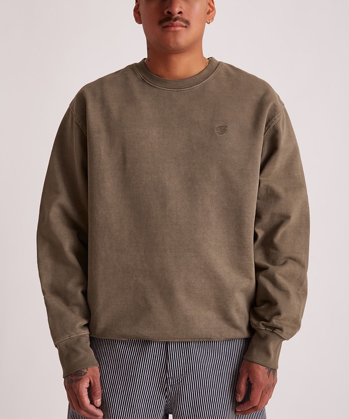 세러데이 뉴욕시티(SATURDAYS NYC) (U) 바우어리 스웨트셔츠 BOWERY SNYC PIGMENT DYED CREW