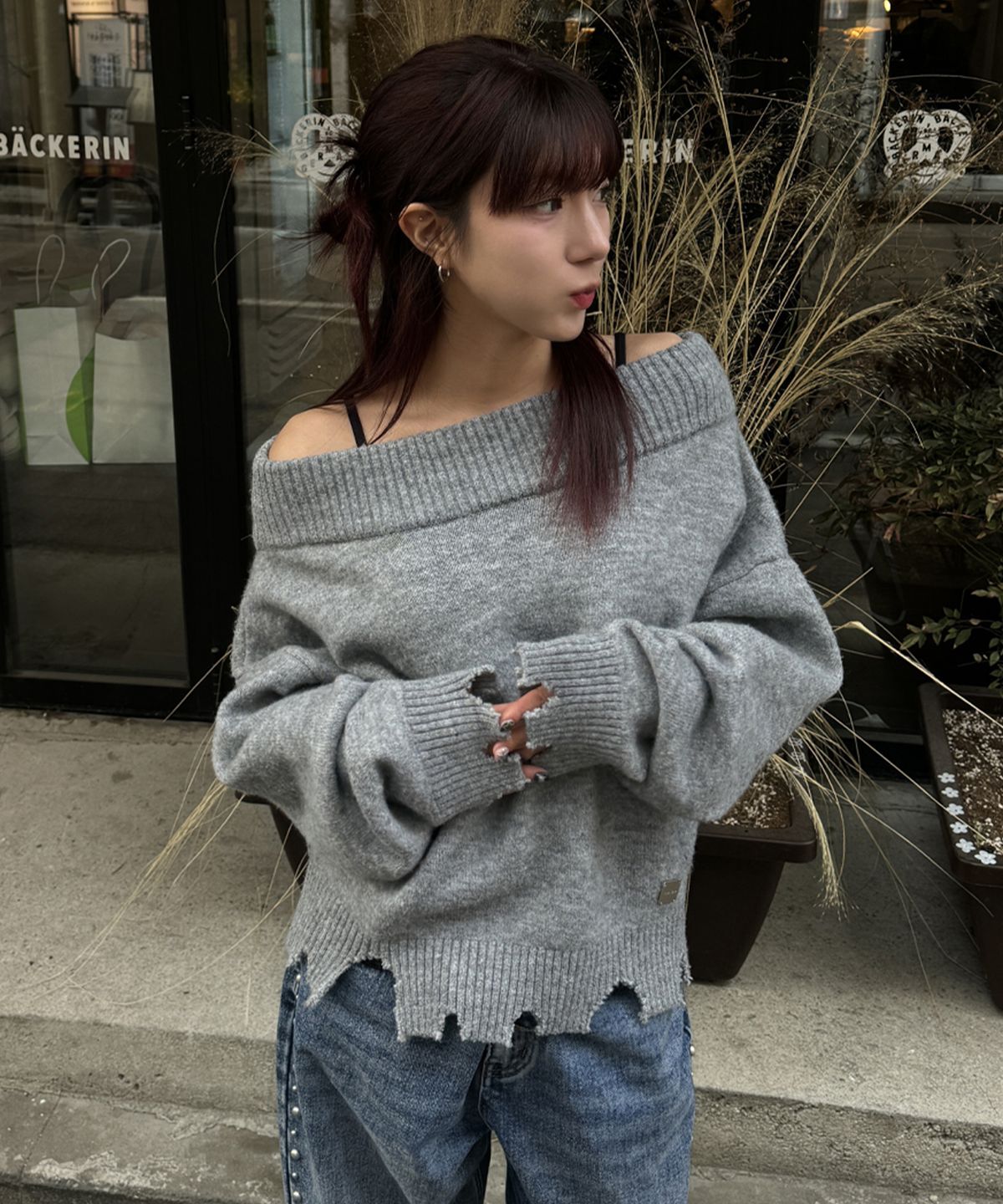 락케이크(ROCKCAKE) Off Shoulder Damaged Knit - Gray