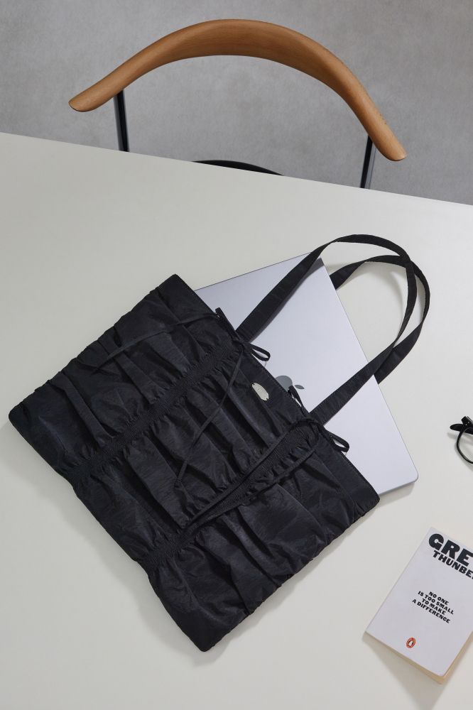 J.ESTINA □ BENE LG ショルダー Black