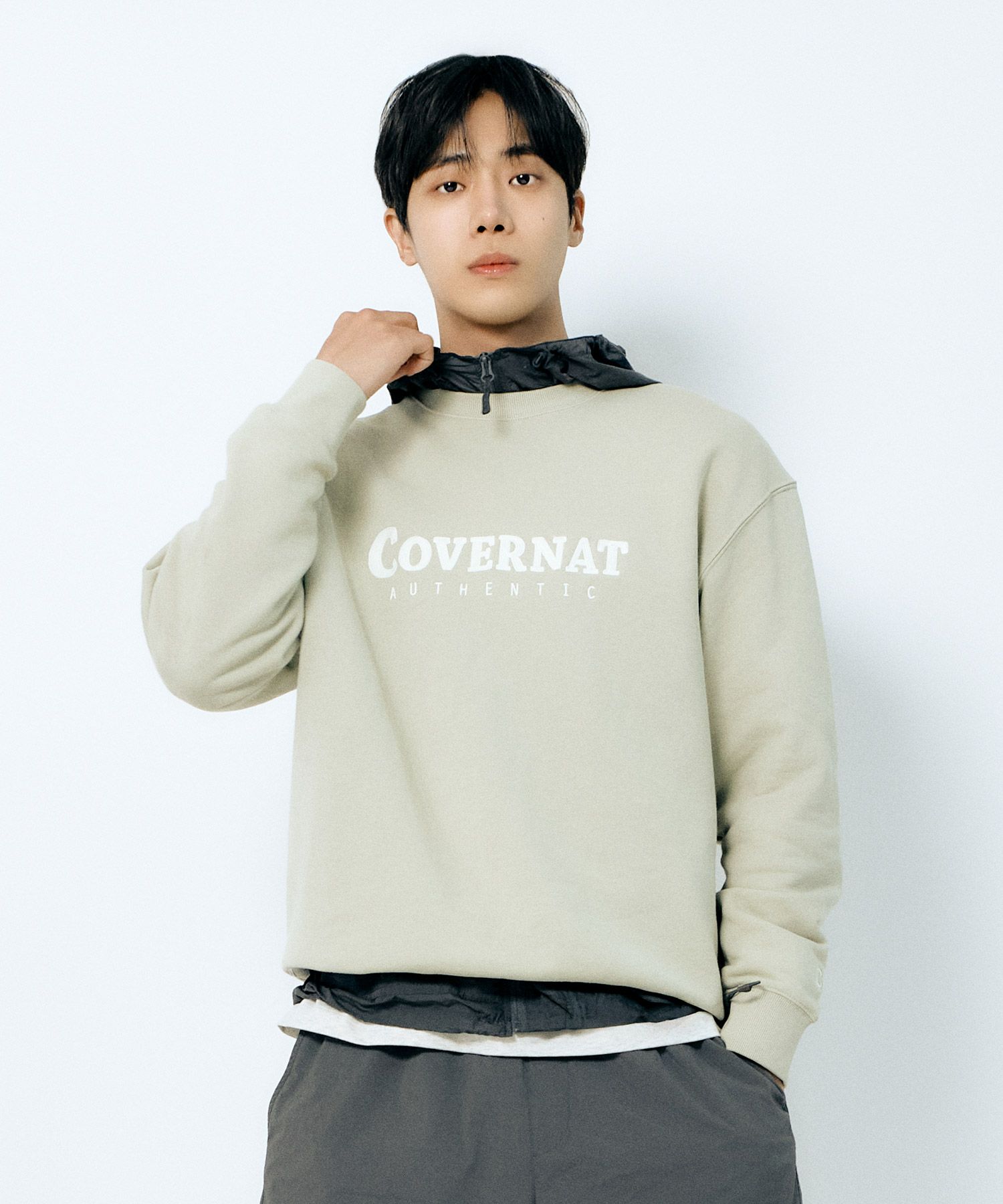 スウェット・トレーナー COVERNAT Small Authentic Logo Man to Man Salmon MUSINSA | COVERNAT Small Authentic Logo Sweatshirt Salmon