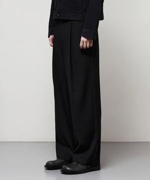 하이웨스트 딥 커브드 슬랙스 블랙 IEPA5E001BK