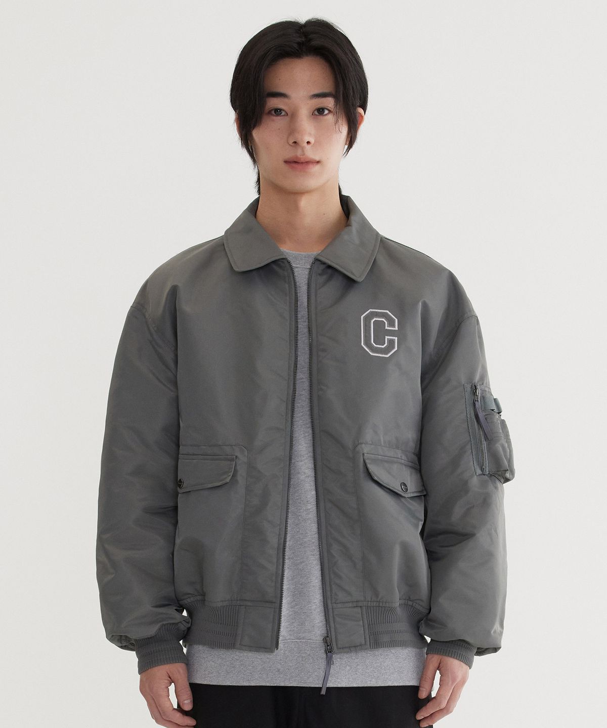 커버낫(COVERNAT) C 로고 카라 MA-1 자켓 Sage Gray