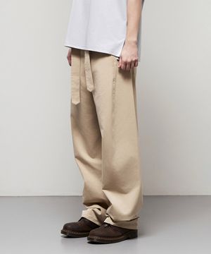 렉시오 벨티드 커브드 팬츠 베이지 IEPA5E009I2