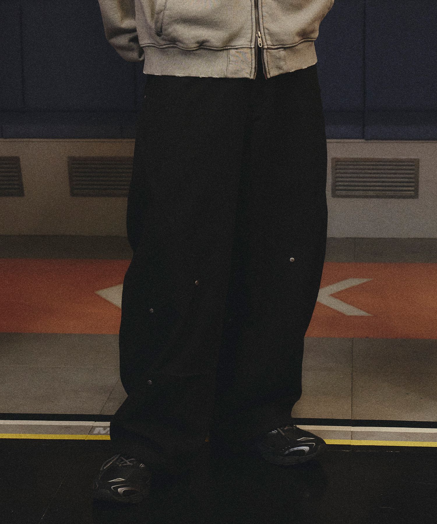 【YOURNUS】Moed Rivet Balloon Pants YOURNUS (ユアノス) - モエリベットバルーンパンツ / Moed Rivet