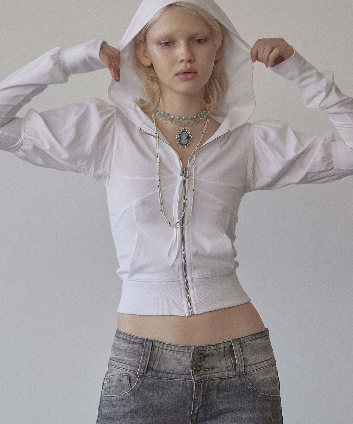 스컬프터(SCULPTOR) Solid Zip-Up Hoodie White