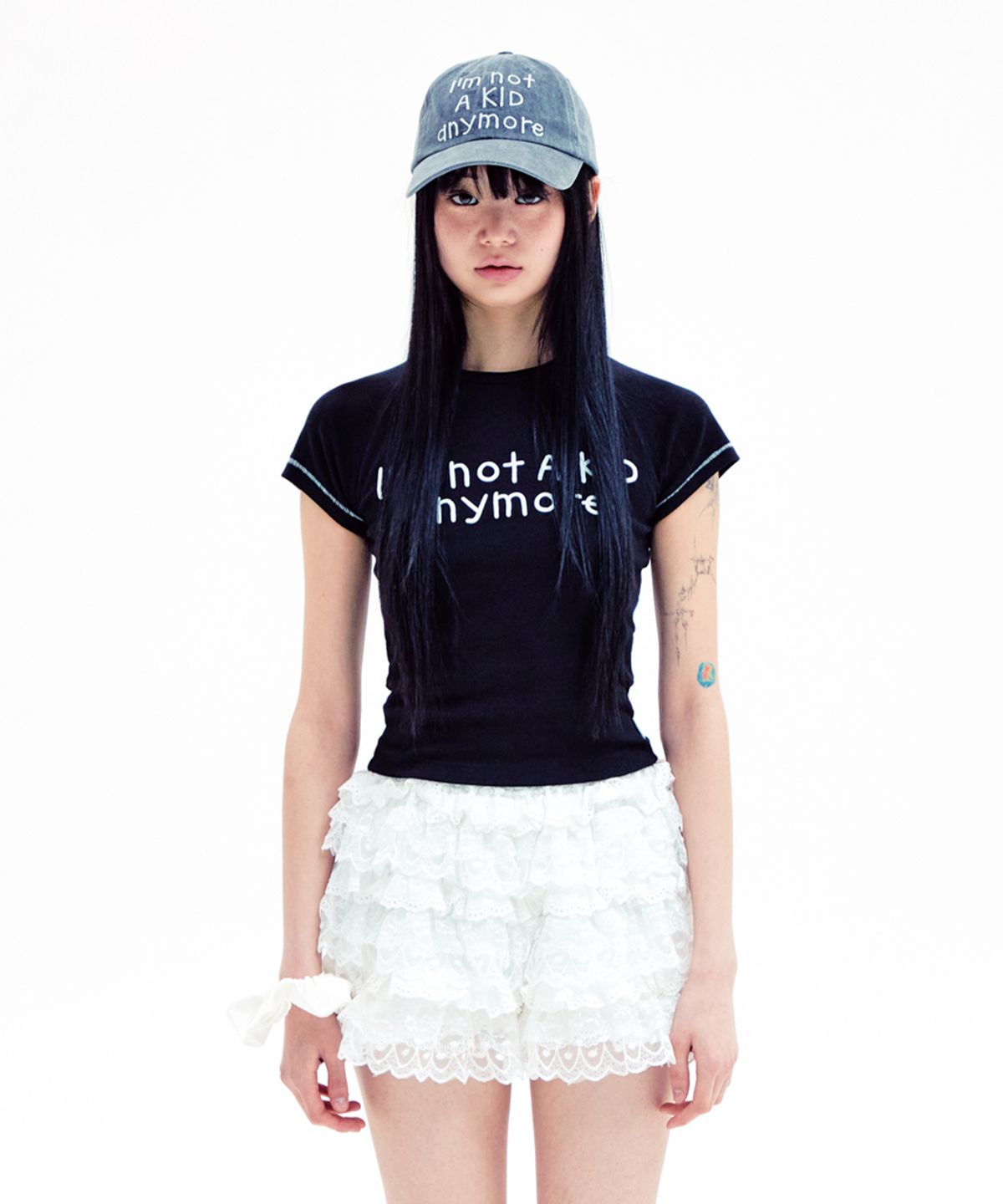 유희(YOUHEE) SOLID LETTERING T-SHIRTS BLACK