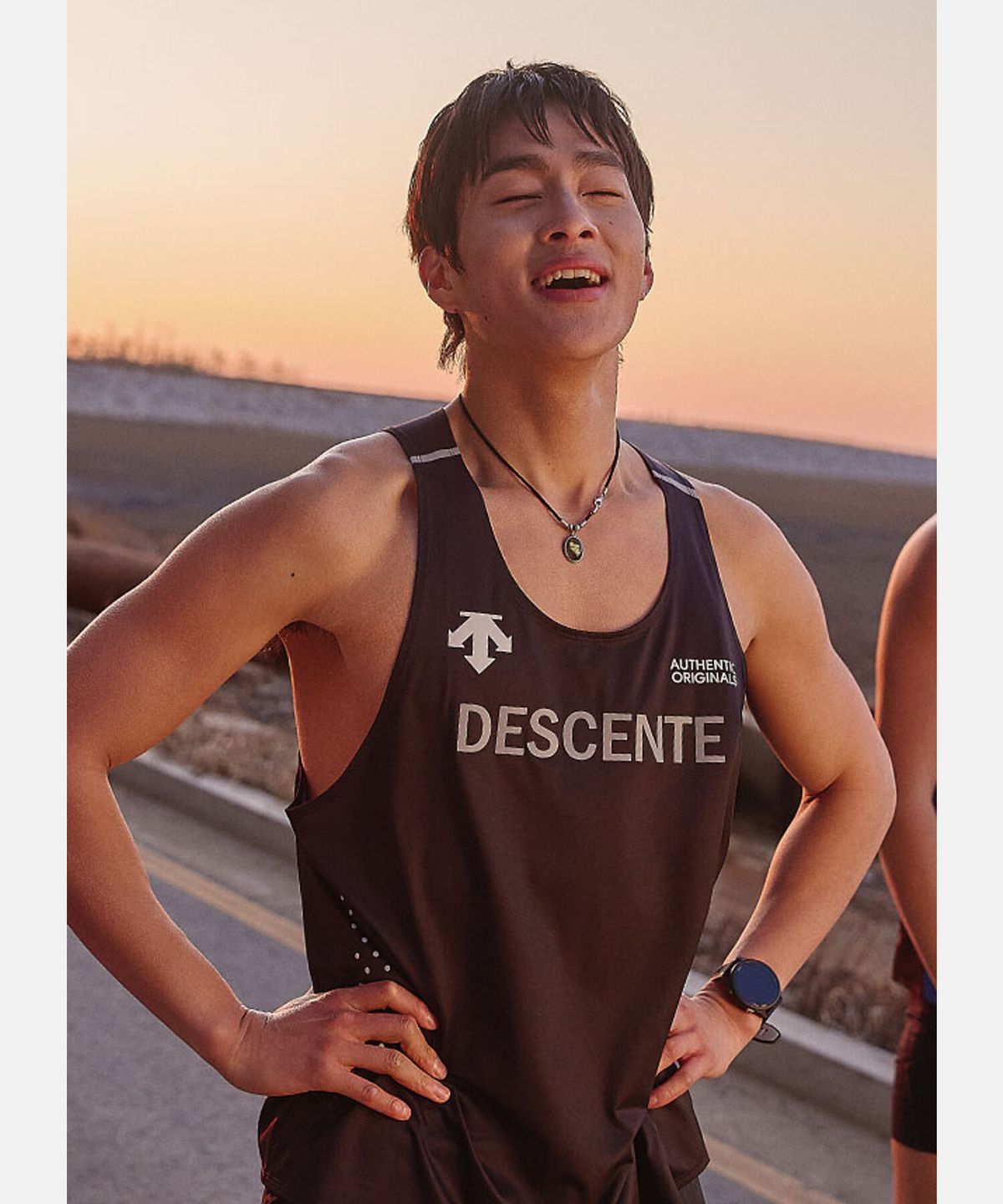 데상트(DESCENTE) 러닝 델타프로 윙 싱글렛 블랙(SQ123RST29)