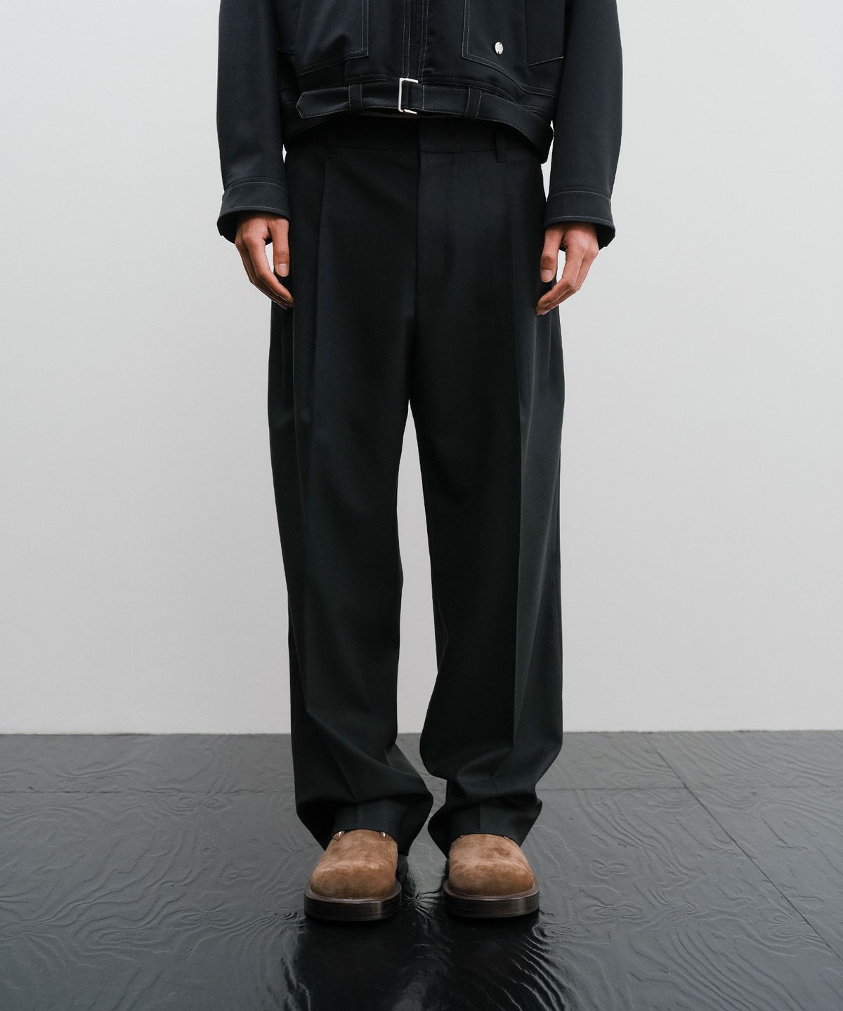 이에이(IEY) DEMIAN COMFORT SLACKS Black