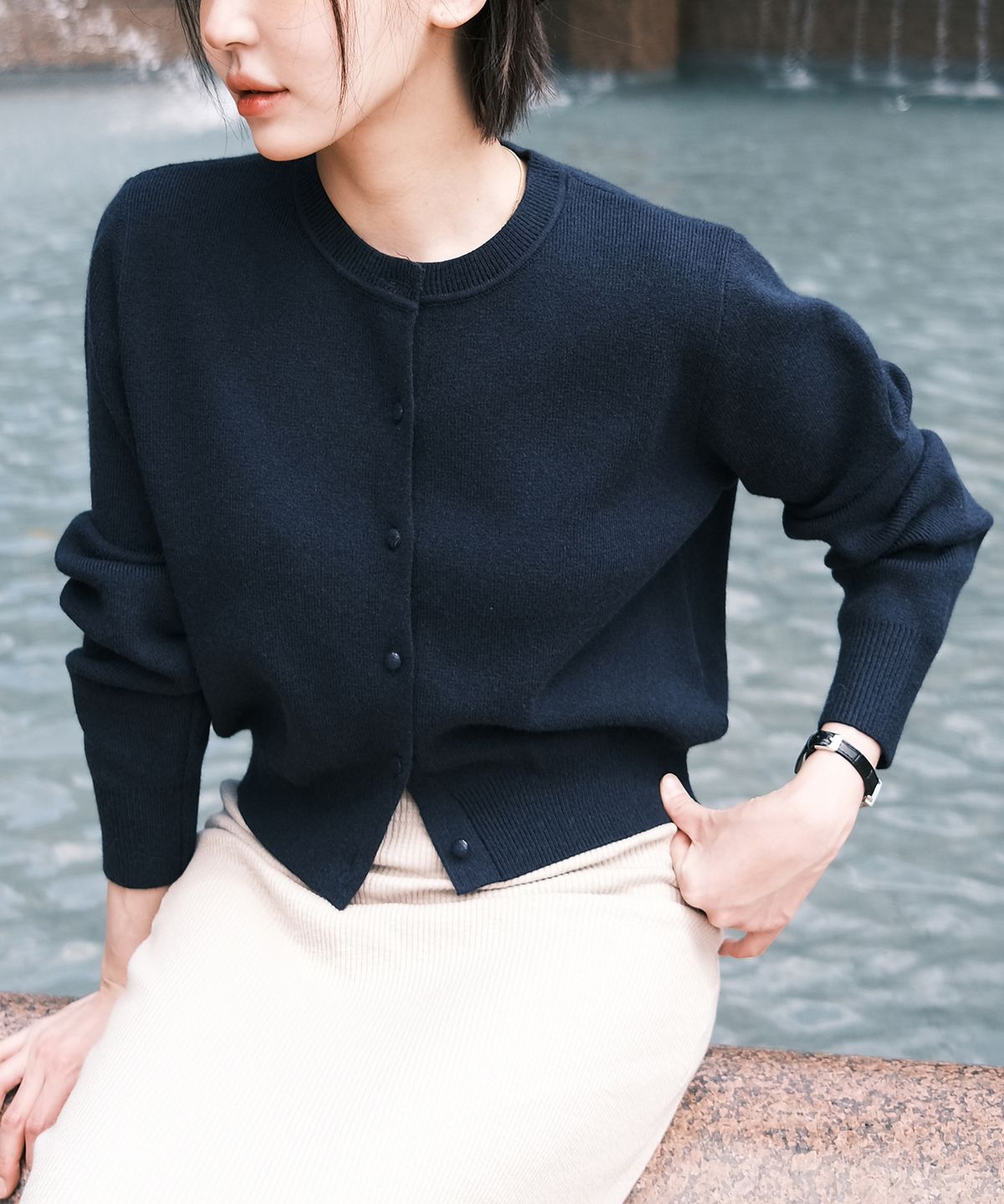 노리그렛(NOREGRET) Blissful Round Knit Cardigan_Navy